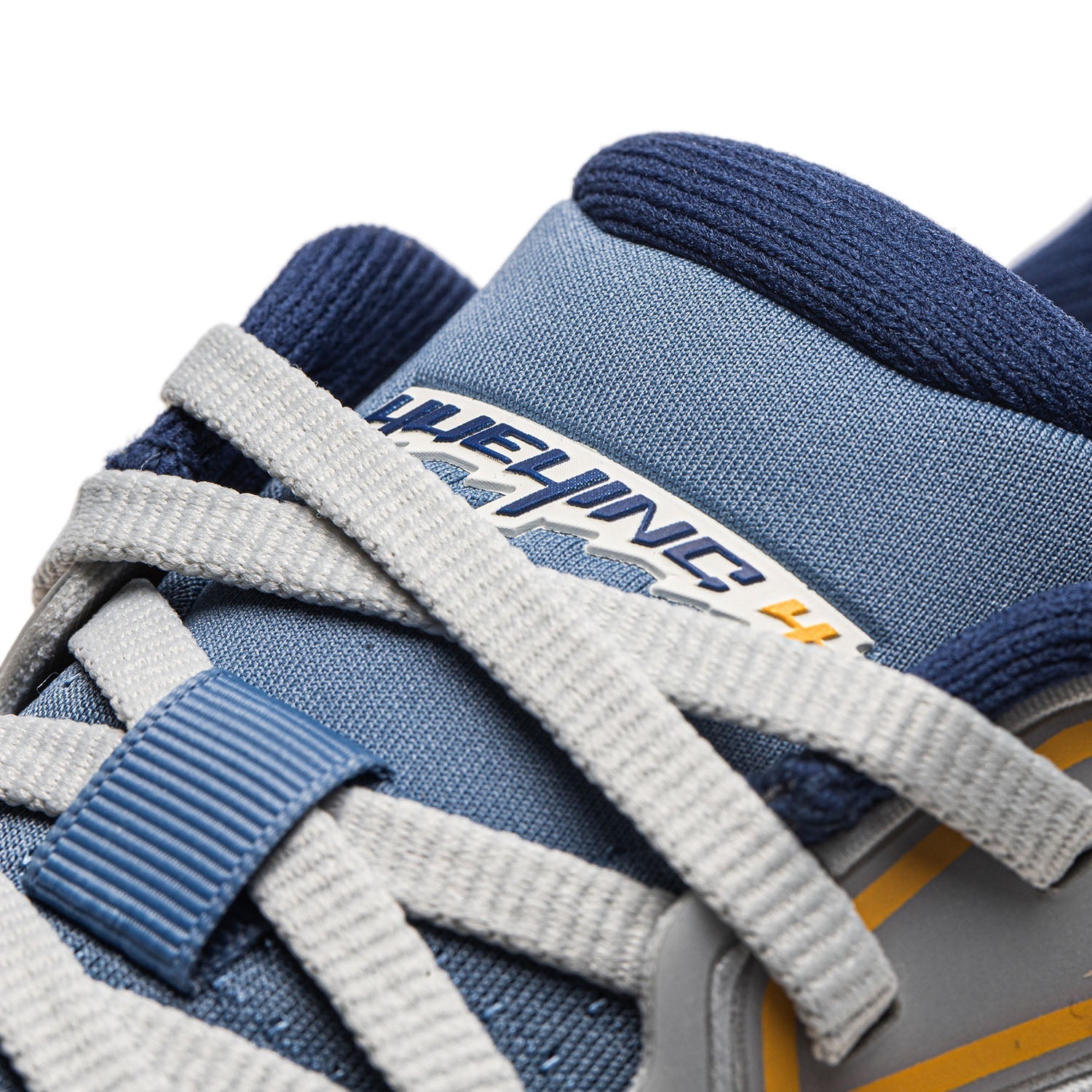 Li-Ning YueYing 4 lichtblauw